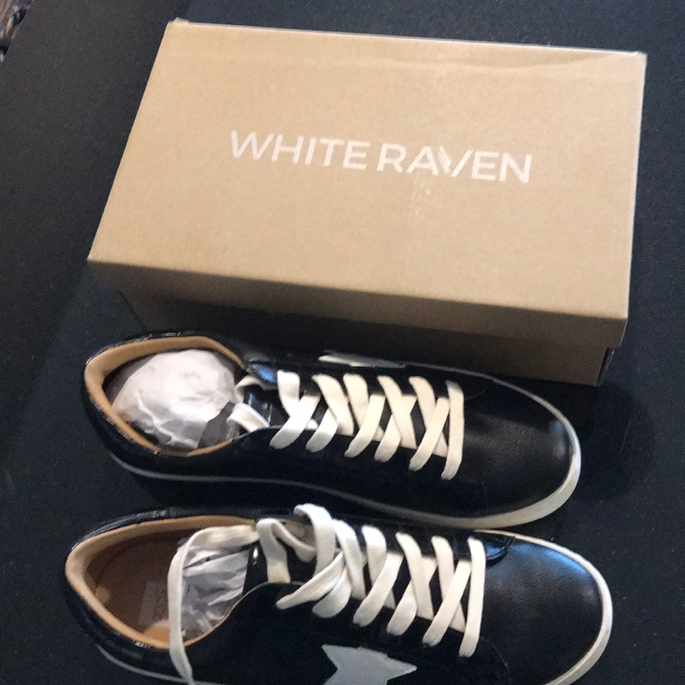 Sneakers - Picture 3 of 3